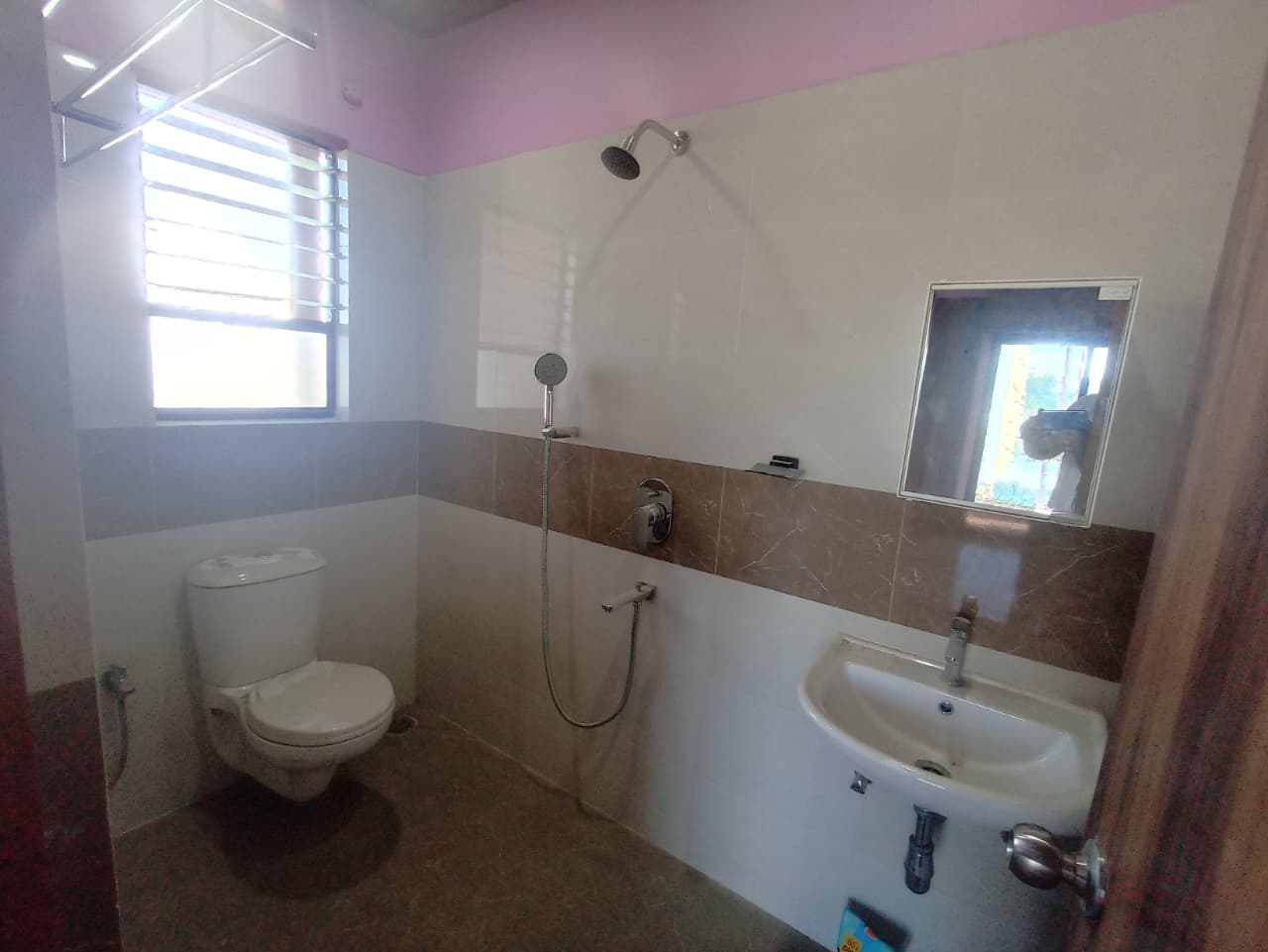 Fully Furnished 3bhk in Kahilipara, Guwahati, Assam, India for Rent